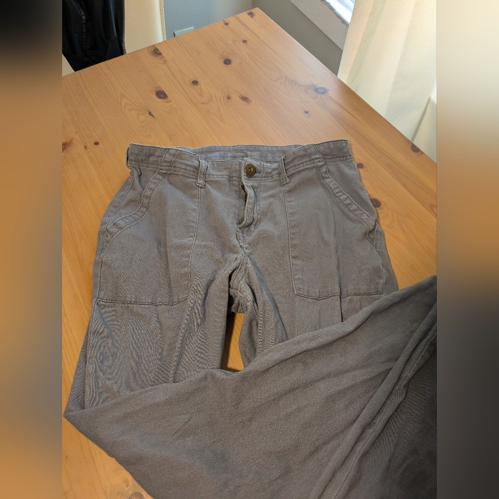 Time and Tru Gray Cargo Pants Relaxed Fit